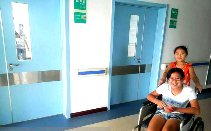 醫院專用病房推拉門選地軌還是吊軌？選錯哭都沒地哭，白白花了冤枉錢