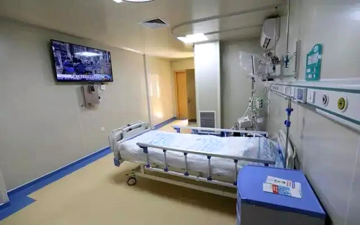 換了1次衛生間門，我終于知道了鋁鎂合金玻璃門和實木門的區別