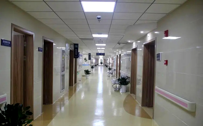 「醫(yī)用鋼制門廠家詳解」醫(yī)用鋼制門的選擇步驟與方法