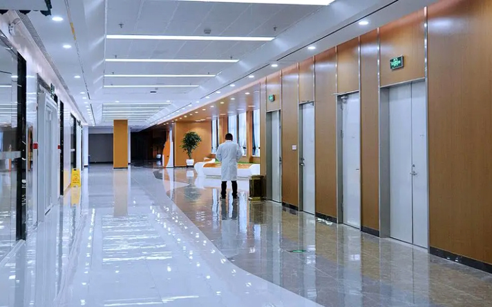 病房鋼制門人工安裝費用多少