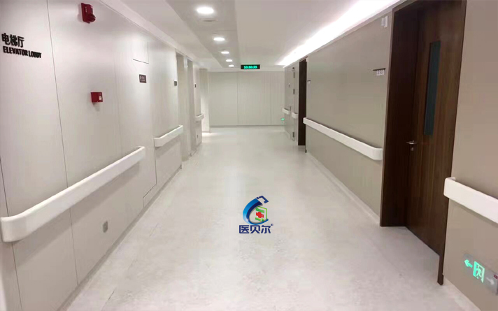 病房門防撞條怎么貼